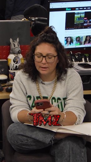 Donnie Wahlberg talks to us about the Patriots! 🏈The cast of TMZ on TV break it down! | TMZ