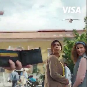 Weil man nie weiß, was kommt: Mit Visa bezahlst du im Urlaub sicher bargeldlos und bist vor Betrug geschützt. | Visa