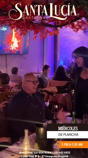 Santa Lucia Gastro Bar🎙 on Instagram: "Ustedes son nuestros protagonistas ✨⭐️ todos los miércoles tenemos para ustedes las noches de plancha con nuestros artistas 🎶🎶🎶🎶 ven a cantar y a disfrutar las mejores canciones de los 70s, 80s y 90s 💃🏼🕺🏻🌹🎶🎶 Reservas: 📲 3219049584- 3114426612 Te esperamos: 📍 Calle 119B # 5-37 Usaquén #gastrobarusaquen #gastrobarbogotá #musicaenvivobogota #musicaenvivousaquen miercolesdeplanchabogota juevesbogota esviernesyelcuerpolosabe sabadobogota coctelesbo