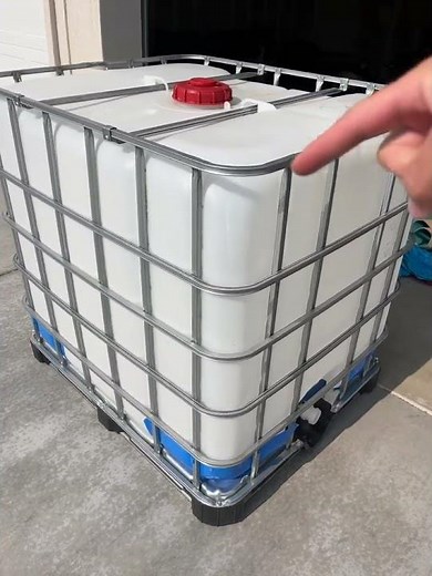 275 Gallon IBC Water Tanks