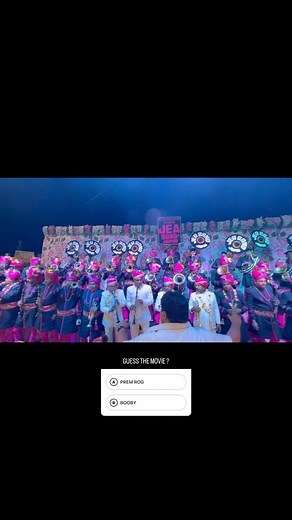 Song: Main Shayar Toh Nahi Movie: Bobby Artist: Shailendra Singh Music Director: Laxmikant Pyarelal Lyricist: Anand Bakshi #MainShayarTonahi #Bobby #DimpleKapadia #RajKapoor #RishiKapoor #SuperhitHindiSongs #OldHindiSongs #MelodiousSongs #OldIsGold #BestofBollywood #RoysStudio #KrishnenduRoy #Superhitsongs #bestofhindisongs #oldisgold #romanticsongs #lovesongs #Alltimehits #jeaband #jeabandjaipur #hindujeaband #hindujeabandjaipur #popularhindisongs | Hindu Jea Band