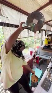 130K views · 530 reactions | Thai Lady Making Tea With Amazing Skills | Our Collection | Facebook