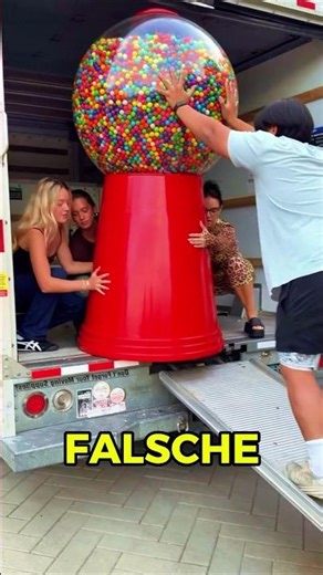 Physik sagt NEIN! 😱 Riesen-Fail beim Umzug (@daviddobrik/TT)