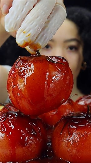 Mmm💋 on Instagram: "Tomato Boil One Bite"