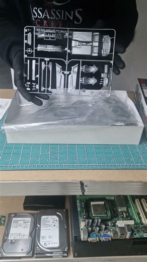 Tamiya Nissan Skyline R34 Z-Tune - What's Inside ?