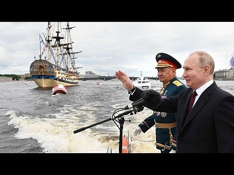 Parade navale en Russie : Vladimir Poutine vante sa puissance militaire