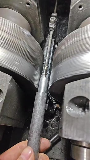 Understanding Hydraulic Thread Rolling Machines for Bolt Production