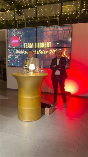 Autohaus Deckert on Instagram: "✨Weihnachtsfeier: Deckert Edition🎅🏼 Wild. Wilder. Team Deckert. 🎄 Arbeiten mit Vollgas – feiern genauso 😎💥 Hinter uns liegt ein intensives Jahr. Zum Abschluss wird‘s nicht leise, sondern laut gefeiert.🫱🏼‍🫲🏻 Genau so geht Jahresabschluss 🥂🔥 #autohausdeckert #teamdeckert"