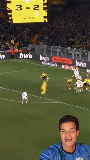 Jona Toussaint on Instagram: "⚡️⚽ FAST with the ball isn’t about more touches — it’s about SMARTER touches. 🔥 The quickest players don’t touch the ball every step. 💡 Longer, controlled touches let you cover more ground with fewer steps. 🚀 Fewer touches = more speed 🎯 More efficiency = better decision-making 👣 Your stride stays natural, your rhythm stays fast 🧠 Learn when to push the ball, not babysit it. Master this and you’ll feel the difference instantly in game speed and confidence. ⬇️