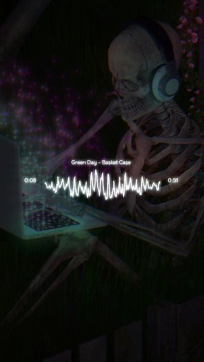 Green Day - Basket Case Lyrics Video
