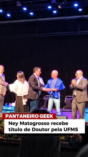 Ney Matogrosso received an honorary doctorate from UFMS.
