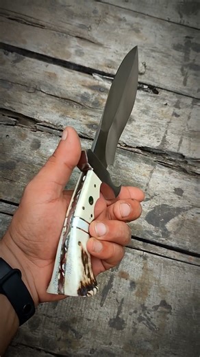 Handmade Custom Hunting Bowie Knife. #handmade #custom #hunting #beautiful #bowieknife #knives_out