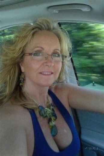 𝗠𝗬 𝗛𝗨𝗦𝗕𝗔𝗡𝗗 𝗛𝗔𝗦 𝗕𝗘𝗘𝗡 𝗚𝗢𝗜𝗡𝗚 𝗢𝗡 𝗩𝗔𝗖𝗔𝗧𝗜𝗢𝗡 𝗪𝗜𝗧𝗛 𝗛𝗜𝗦 𝗙𝗔𝗠𝗜𝗟𝗬 𝗙𝗢𝗥 𝗔 𝗪𝗘𝗘𝗞 𝗘𝗩𝗘𝗥𝗬 𝗬𝗘𝗔𝗥 𝗙𝗢𝗥 𝗧𝗛𝗘 𝗣𝗔𝗦𝗧 𝟭𝟮 𝗬𝗘𝗔𝗥𝗦 For over a decade, my husband, Tom, had gone on the same family vacation—to the islands, for a full week, every single year. And every year, I stayed behind with our kids. I had asked, many times, why we couldn’t go. His answer was always the same. “My mom doesn’t want in-laws there. It’s just immediate family.” And when I