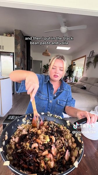 How to Make Delicious Korean Black Bean Noodles