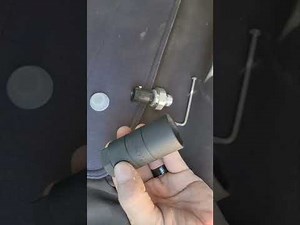 2011 GMC/Chevy Oil Pressure sensor bad. Gauge signs and removal tricks.