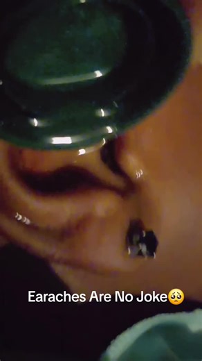 Saddens my heart when any of my children are hurting. An earache will have you crawling up the wall in excruciating pain😖 Unfortunately, MyMy is suffering from one now and it had us up all night long😔 It's heartbreaking not being able to immediately take the pain awayfrom her🥺 All I can do is my best to comfort her and pray over her🙏🏿 This is definitely one of the worst parts of being a parent but we still have a lot to be grateful for. After being up all night and most of the early morning