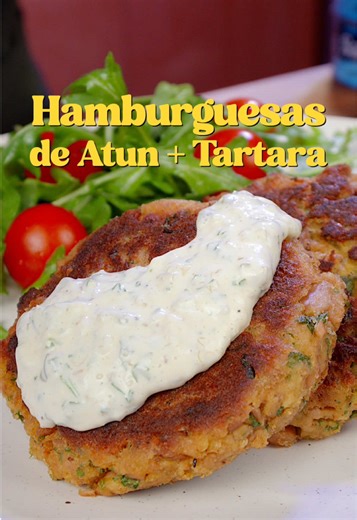 Hamburgesas de Atun // Tuna Cakes Use Atún Elite de @Safe Catch ya qué tiene los niveles mas bajos de mercurio y su lata no tiene agua o aceite añadido // For this one, I used Elite Tuna from @safecatchfoods because it has the lowest mercury levels and the can contains no added water or oil. 2 Huevos // 2 Eggs 2 Cdas Mayonesa // 2 Tbsp Mayo 1 Cdta Mostaza Dijon // 1 Tsp Dijon Mustard ½ Limon (Jugo) // ½ Lemon (Juice) 1 Cda Sazon Rojo (Creole o Old Bay) // 1 Tbsp Creole Seasoning or Old Bay 3 Lat