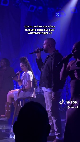 Throwback to a Memorable R&B Soul Performance