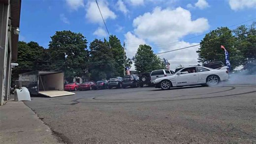 Barn find | Restoring this old Nissan with a V8 Corvette Engine