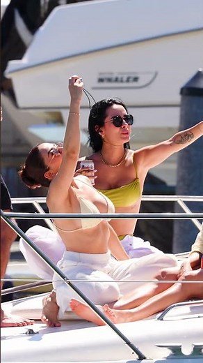 Miami’s Luxury Playground 🚤 Bikinis, Yachts & Endless Summer | Boatsnaps