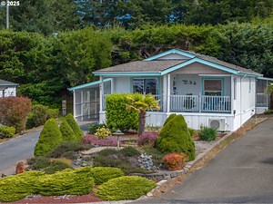 543 Puerto Vista Dr, Coos Bay, OR 97420 - MLS 472976401 - Coldwell Banker