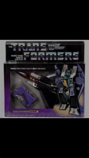 The most beautiful Decepticon made. G1 Skywarp. The colors scream Decepticon. #transformers #actionfigures #skywarp #afa85 #decepticon