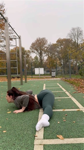 Do You Want to do the Splits ?#tutorial #split #flexibility #sports #exercise #howtodo #gymnast