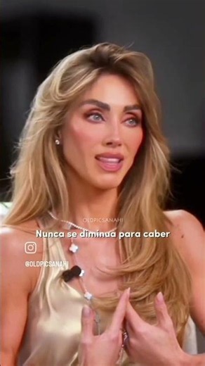 Acho que você deveria ouvir essas palavras da Anahi sempre!❤️. 📹oldpicsanahi