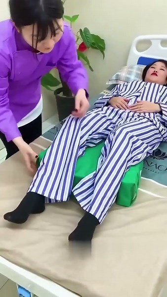 ✅ Elderly Anti-Pressure Easy Roller Pillow – Comfortable Turning Aid for Daily Care ( # 2336 )