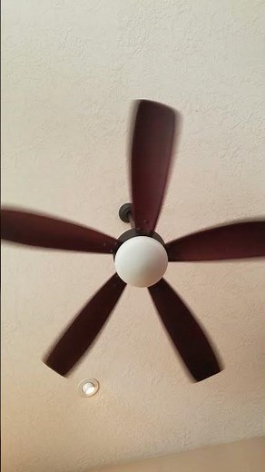is your ceiling fan spinning the correct direction? #shorts
