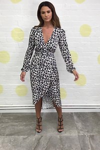 16K views · 137 reactions | The perfect print  Free UK returns ⚡️ | SilkFred.com | Facebook