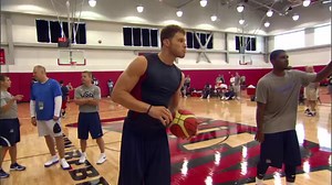 8.2M views · 50K reactions | “He didn’t even stretch doe!” HBD All-Star D’Angelo Russell. Remember when you first saw him and a bunch of other future NBA players? | Ballislife | Facebook