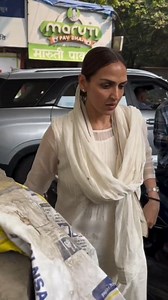 Esha Deol gets scared seeing brother Sunny's indifference #shortvideofbreels #Dharmendra #EshaDeol | FILMY LALLI 5.0