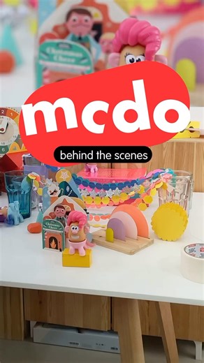 Reel vs. Real! 🎥🤔 How do we make videos? 🎥🤔 We’ve been wanting to share our behind-the-scenes process for a while now! 🎬 The video usually looks organized while the rest of the items are scattered in one corner. 📦😅 Oops! This is a video we did for @mcdo_ph last Christmas 🎄🍔 which was shown on their Facebook page. We had to cut vinyl stickers with our Brother & Cricut cutting machines 🖨️✂️ and turned them into buntings and party hats 🎉🎩. We also played with cardstock and turned them i