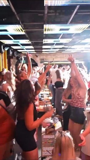 ABSOLUTE CARNAGE!!! Wild Girls Night Out Goes MENTAL!! - Party GIRLS Time 🍷 🥂 🍷 🥂 #girlpower #party