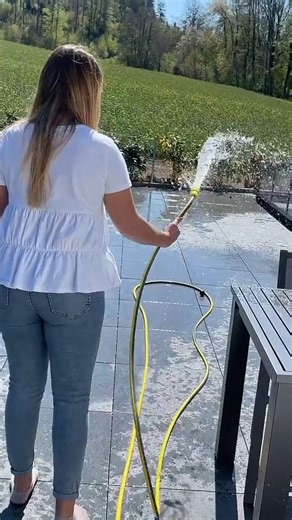 #reelsfacebook #NicocaponePranks #mariage #france #nicocaponecomedy #pranks #vacances #heureux #realmadrid #coldplay #annabelle #funnyvideos | Nicocapone Pranks