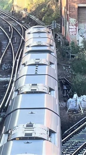 Class 707 Train at Dartford Kent ( Southeastern )