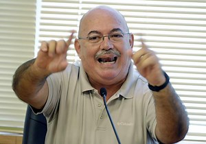 Consumer advocate re-launches radio show to ‘fill information void’ - News is My Business