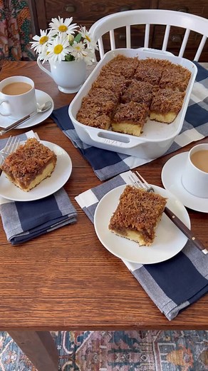 RECIPE: https://inspiredbycharm.com/lazy-daisy-cake/ You are in for a TREAT today!! This Lazy Daisy Cake is an old-fashioned recipe that has stood the test of time thanks to its moist buttery cake and broiled coconut and brown sugar topping. Not only is it insanely delicious, it’s also a breeze to make and travels beautifully!The recipe is linked in my profile or you can visit inspiredbycharm.com for all the details. Happy baking!! | Inspired by Charm