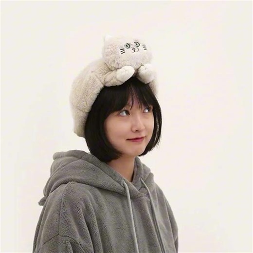 Hats in the shape of CATS have been released in China.