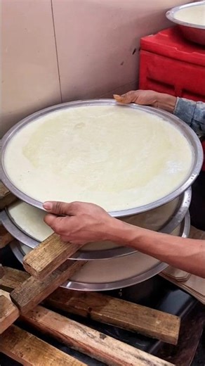 30Rs/- Famous Lassi of Delhi🤩🤩 #indianstreetfood #indianfood #india #shorts #lassi #milk #delhifood