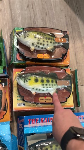 LOT OF JSNY SINGING FISH FOR SALE
