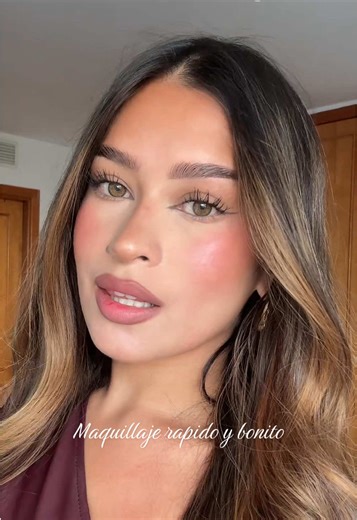 Tutorial de Maquillaje Fácil con Delineado Preciso