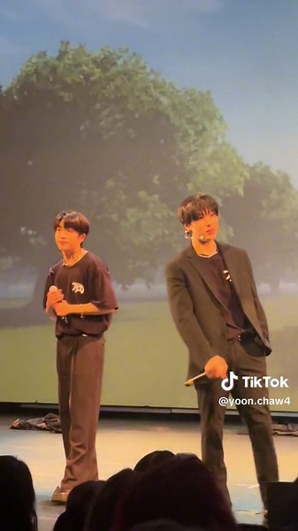 Highlights during @TheKingDom_gfent Concert 👑 #unveil #thekingdom #kingdom #kingdomtour #arthurkingdom #TKD #unveil_in_usa #thekingdom_in_sanfrancisco #kpop #kpopfypシ #kingdom_arthur #kingdom_mujin #kingdom_inha