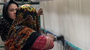 Free stock video - Rug crafting