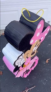Minnie Mouse Piñata Handmade #minniemouse #piñatas