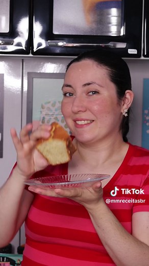 Receita de Bolo Simples e Fofinho
