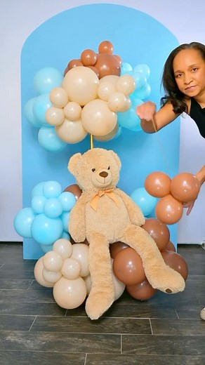 This floating teddy bear setup was not a fun time! I just couldn’t get it together! 😭#babyshower #teddybearcenterpiece #balloons #explorepage #reelsoftheday #reelsdaily | The Sweet Space