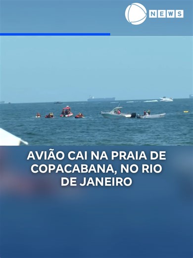 Avião Ultraleve Cai em Copacabana
