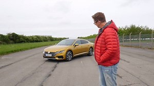 Yes, the new Volkswagen Arteon looks quite like a Passat, but it's also a lot more. In fact, it's a pretty special vehicle. We test out its Tesla-rivalling automation in the real-world. Don't want to pay a large initial payment? Check out these Arteon deals http://bit.ly/2NNUnTg | Leasing.com
